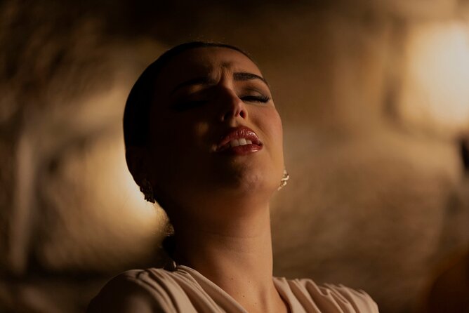 1-hour Intimate Fado Concert in a Typical Venue - Key points to know before you book