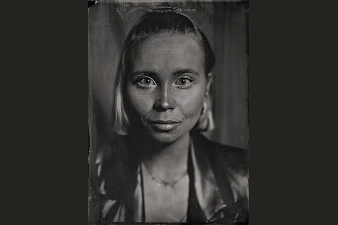 19th Century metal portrait an unique experience Porto-Portugal - What wet plate photography adds to the experience