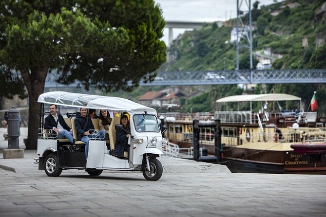 2 Hour Private Tuktuk Tour in Porto to Monastery and Cellars - The private format and the guide’s role
