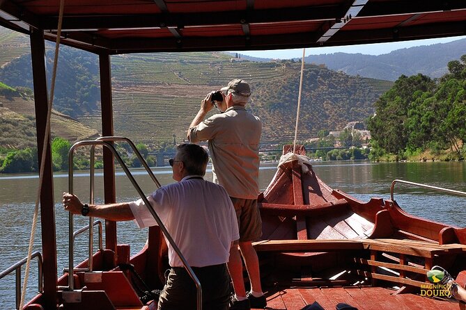 2-hour Rabelo Boat tour in Pinhão - Who will enjoy this Pinhão cruise?