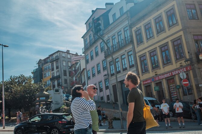 3-hour private guided walking tour of the BEST of Porto - Miradouro da Vitória and a second city outlook