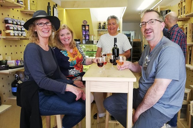 3 table wines & 5 Port wines + Tapas - Ribeira and the story of the Rabelos