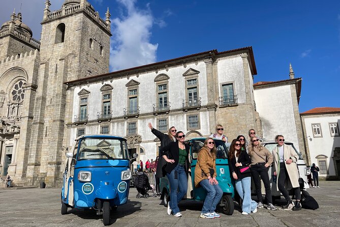 3h30 tour in Porto by Tuk Tuk - Porto’s former prison and the dictatorship era