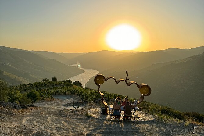 4x4 Adventure in Douro: Wine Tasting, Boat Trip and Lunch - Key points at a glance