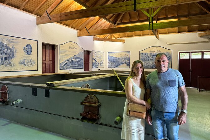 4x4 Adventure in Douro: Wine Tasting, Boat Trip and Lunch - The river-view snack in Valença do Douro