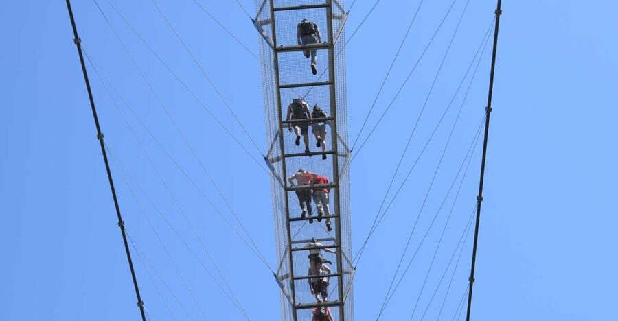 Alvarenga: Paiva Walkways and 516 Arouca Bridge Guided Tour - Crossing the 516 Arouca Suspension Bridge