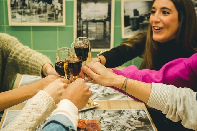 Authentic Porto Food Tour & Market Experience - Timing, meeting point, and group size