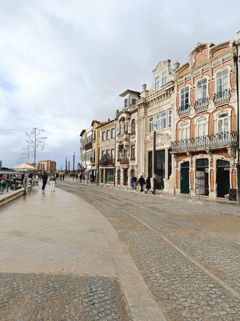 Aveiro: Private Walking Tour in the City and Moliceiro boat - Why this Aveiro tour works well