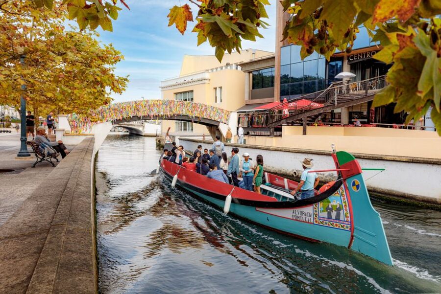 Aveiro: Scenic Guided Boat Tour - Why Aveiro makes sense from the water