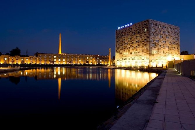 Aveiro Small-Group: Half Day Tour with Boat Ride - What to expect on the 45-minute moliceiro ride