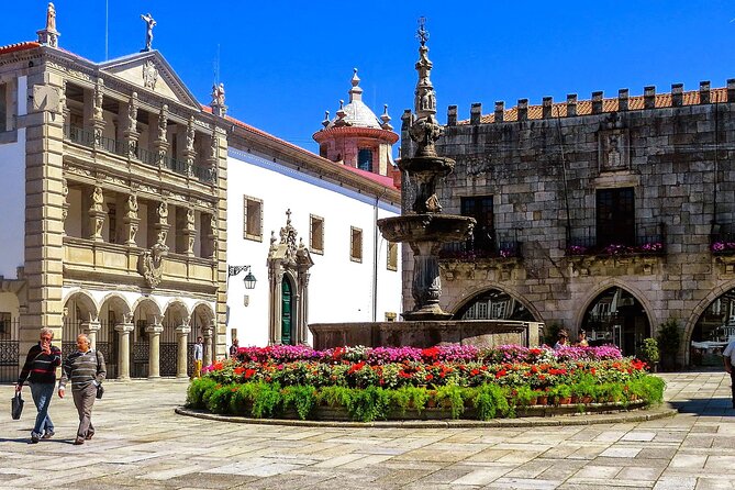 Barcelos, Ponte de Lima & Viana Private Tour (All Inclusive) - Learning what Vinho Verde really means