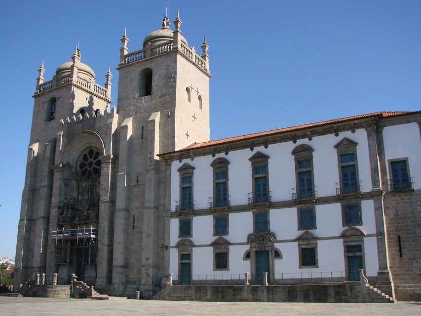 Best of Porto Guided Tour: Cruise & Wine Tasting - Crossing to Vila Nova de Gaia for Port wine
