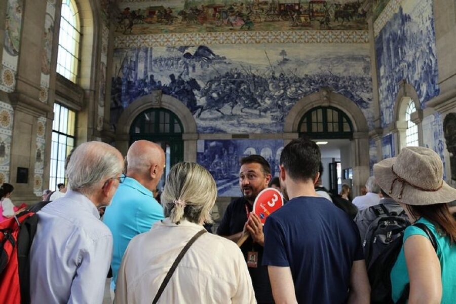 Best of Porto Guided Tour: Cruise & Wine Tasting - Avenida dos Aliados and the city center