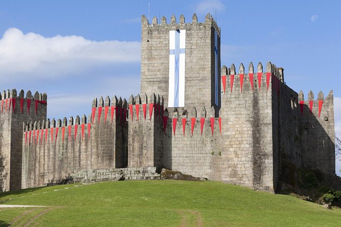 Braga and Guimaraes - All Inclusive from Porto - Braga Cathedral and the Sacred Hill of Bom Jesus