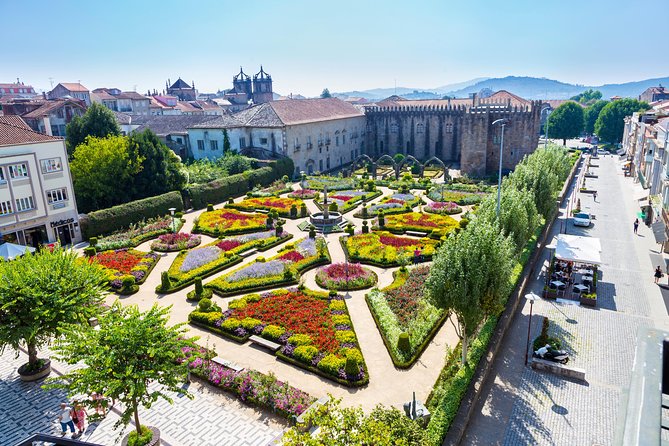 Braga and Guimarães Full Day Private Tour from Porto - A private car changes the pace