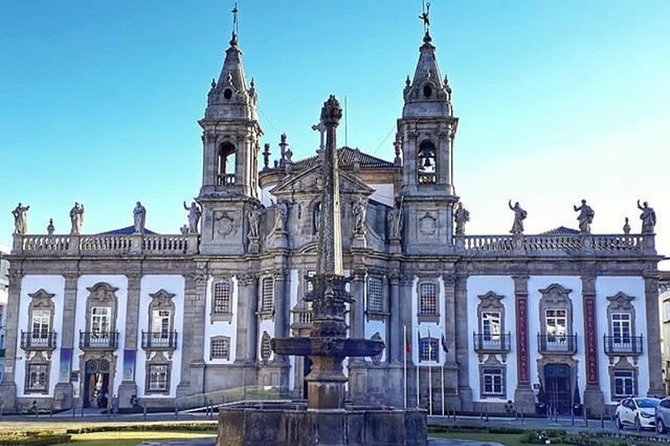 Braga and Guimarães Historical and Cultural Tour from Porto - Starting in Porto and heading north