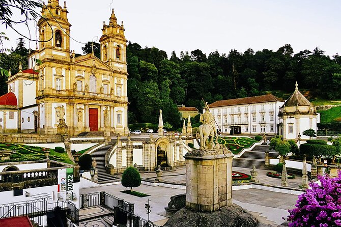 BRAGA E GUIMARÃES Private Historic Tour from Porto - Bom Jesus do Monte and the staircase above Braga