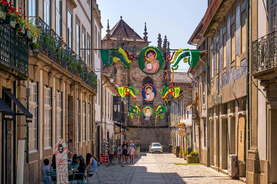 Braga: Flexible Walking Tour in Historic Center - Carlos Amarante Square and São Marcos Hospital