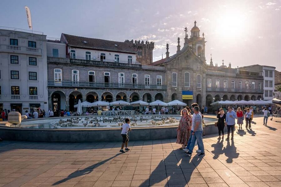 Braga: Flexible Walking Tour in Historic Center - Santa Bárbara Garden and São Paulo Church