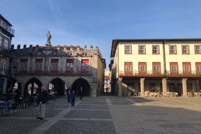 Braga & Guimarães Small Group Tour: Lunch & All Tickets Included - The small-group experience and guide quality