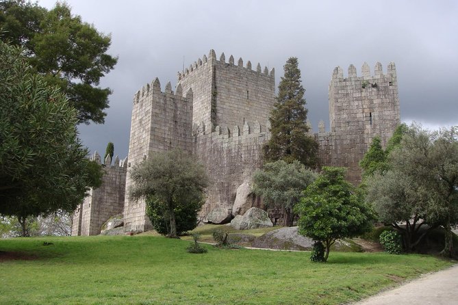 Braga & Guimarães Small Group Tour: Lunch & All Tickets Included - Bom Jesus do Monte and the famous staircase