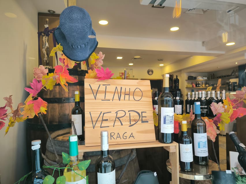 Braga & Guimarães Tour: Small Historical Group Tour - A traditional lunch with Vinho Verde