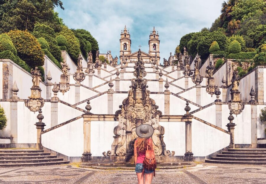 Braga & Guimarães Tour: Small Historical Group Tour - The morning ride from Porto to Minho
