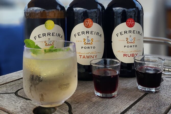 Charm cruise in Porto with wine tasting - Starting at Douro Marina in Afurada