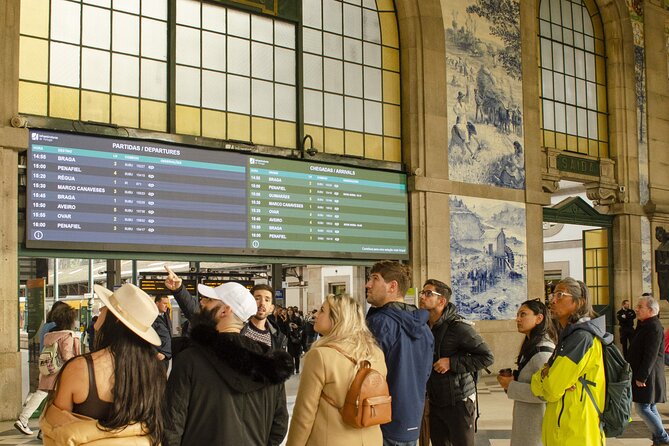 City Walking Tour & Port Wine Cellar - Starting at São Bento Station
