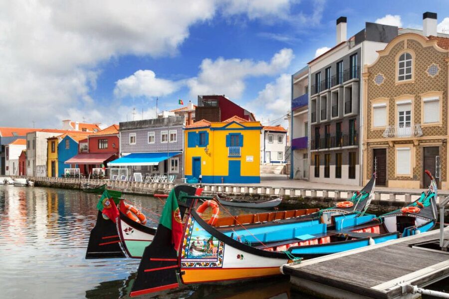 Coimbra & Aveiro Private Tour – Customizable Experience - Choosing lunch in Coimbra