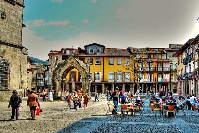 Cultural Route - Braga & Guimarães - from Porto - Guimarães Castle and the country’s medieval beginning