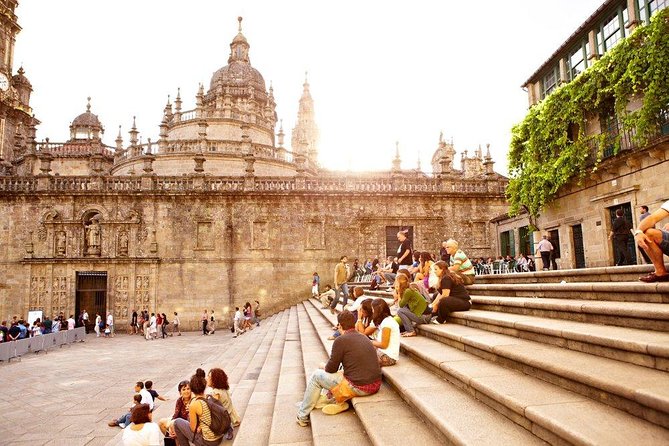 Day Trip from Porto to Santiago de Compostela and Valença - Free time in the old town