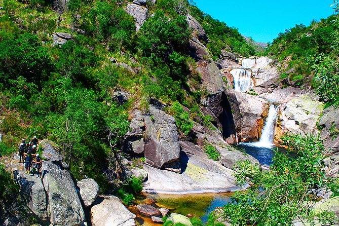 Deep canyoning - The guide team and the safety balance