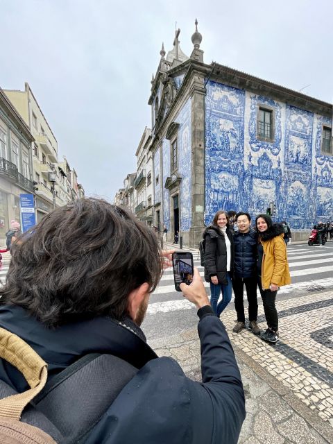 Discover Porto - A Private Walking Tour w/ Authentic Tasting - Porto in three hours, with a guide who knows more than the postcards