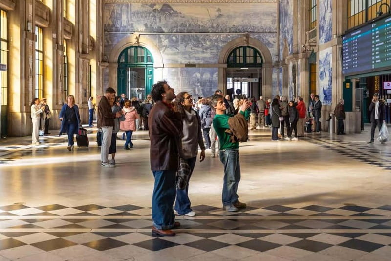 Discover Porto's Historical Roots Walking Tour - Porto Cathedral and the old city’s first clues