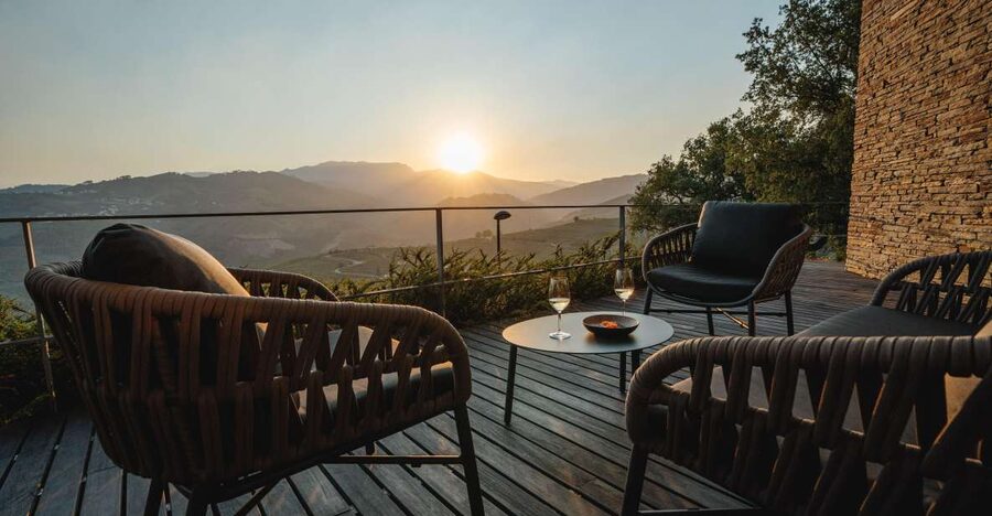 Douro Luxury - Private Cruise Premium Winery and Restaurant - A 90-minute tasting at a premium quinta