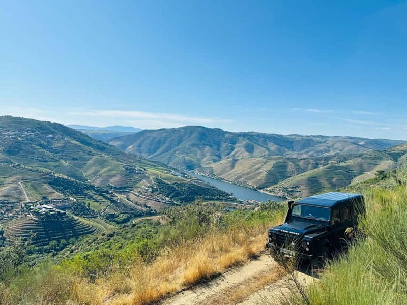 Douro offroad experience: visit to a winery and a picnic - Key points at a glance
