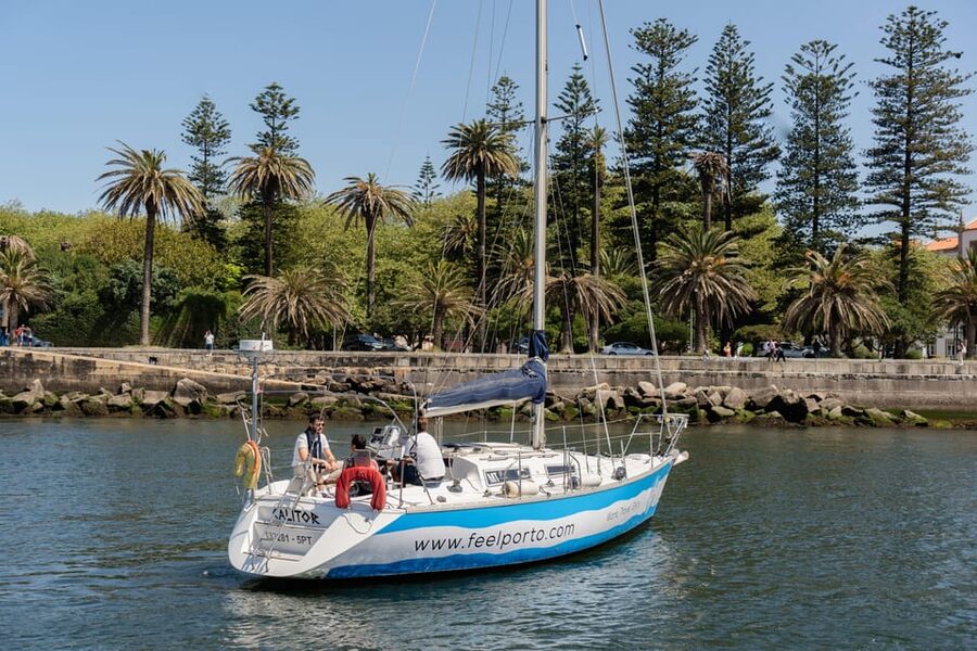 Douro River Cruise with Cheese & Tonic Porto in a Sailboat - Crossing Toward Cais de Gaia