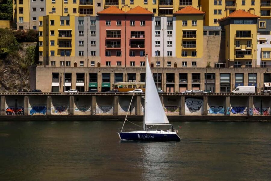 Douro river - Cruising Sail Boat - (2hours) - Following the Douro toward Porto
