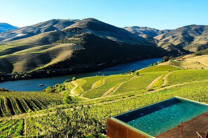 Douro | Roots & History - Tour with a local - The ceramic studio adds a hands-on break