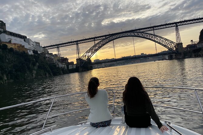 Douro Tour on a Private Yacht in Porto - Why This Yacht Ride Gives You a Different Porto View