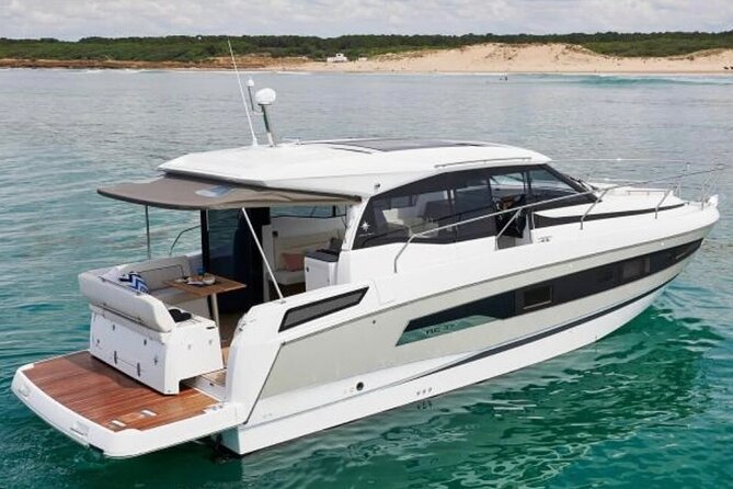 Douro Tour on a Private Yacht in Porto - Passing Under the Arrábida Bridge