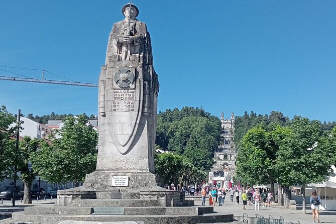 Douro Tour with Wine Tasting, River Cruise and Visit to Lamego - Pinhão and the traditional Rabelo boat