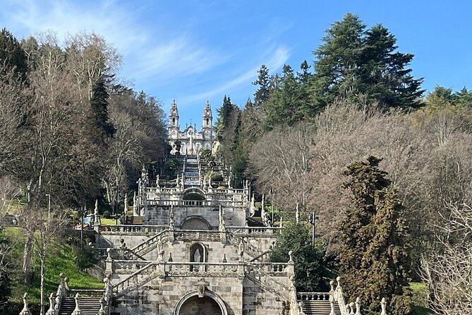 Douro Tour with Wine Tasting, River Cruise and Visit to Lamego - Two hours to eat and explore Lamego
