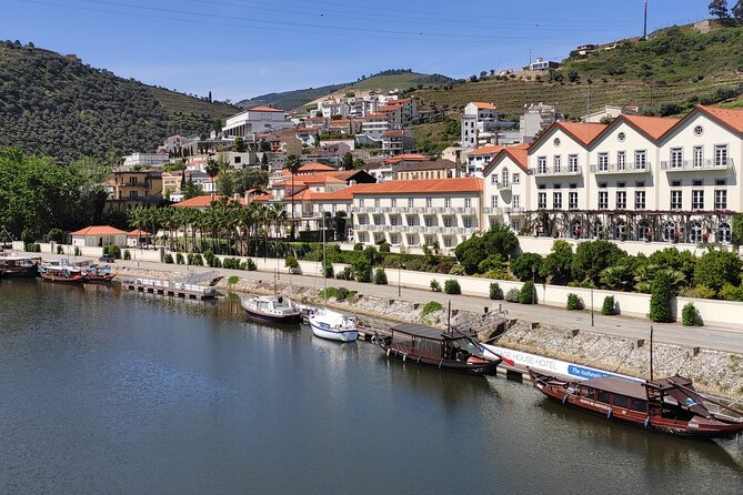 DOURO TOURS - Premium Tour - First Quinta: three DOC Douro wines