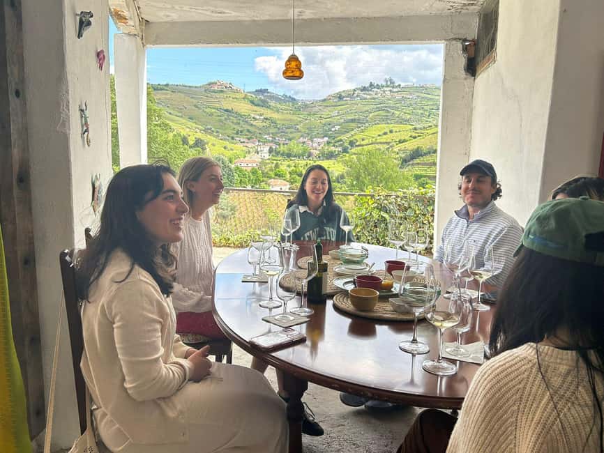 Douro valley: 10 km hike in the Valley - Wine tasting and the optional boat trip