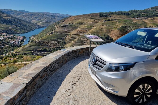 DOURO VALLEY & AMARANTE: Private Tour, Wine Tour and Cruise - Seeing Pinhão from the water