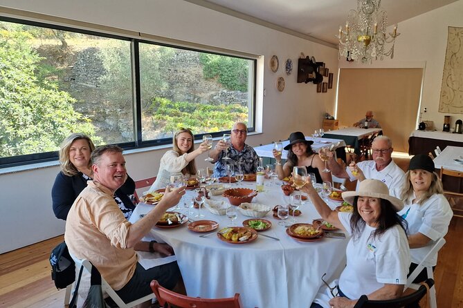 Douro Valley-Expert Guide-Boat-Lunch-Tastings-Offer wine bottle - The second producer and the work behind the bottle