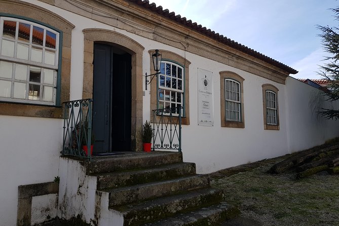 Douro Valley for Wine Lovers with Visit to 4 Wineries and Lunch - What the guides add to the day