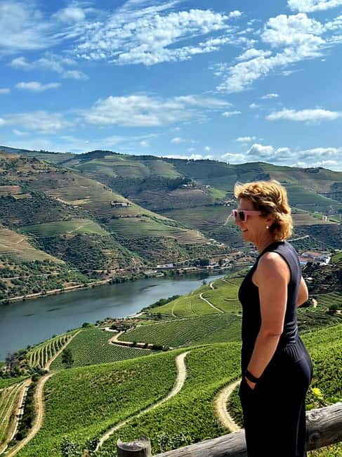 DOURO VALLEY: Premium Wine Tour, Winery Lunch & Private Boat - Sabrosa and the first family winery